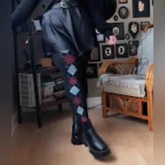 Snag tights black with argyle pattern - Picture 1 of 4